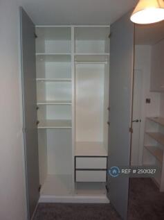 Bedroom 2/Study