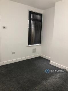 Large Dining Room New Carpets And Blinds