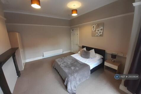 Large Double Room - Let