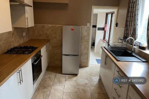Kitchen (Renovated)