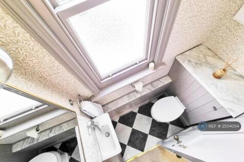 Guest Cloakroom 