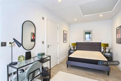 Bedroom 2 (1/2)