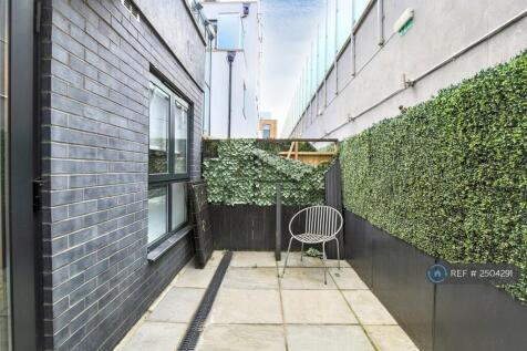 g Floor External (1/2)