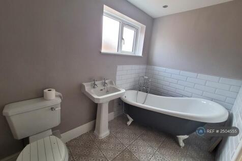 Main Bathroom