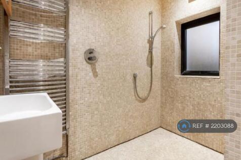 Bedroom 1 Ensuite