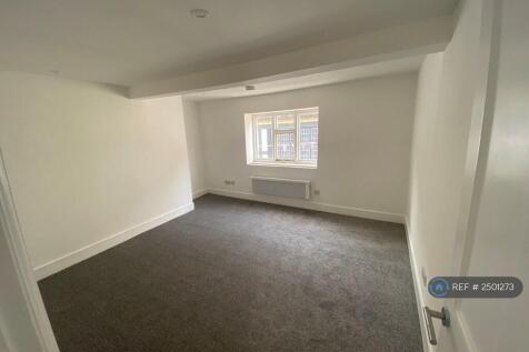Upstairs Front Bedroom