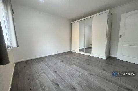 Master Bedroom2 