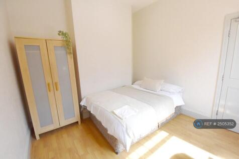 Room 3 - Available 