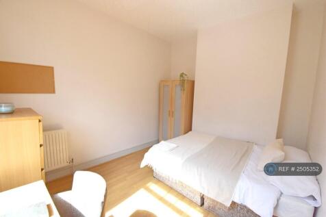 Room 3 - Available 