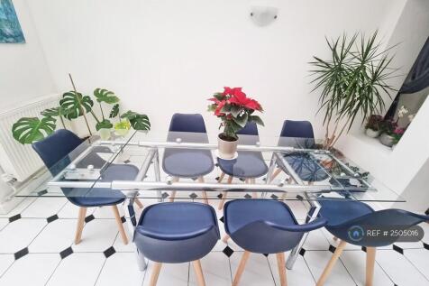 Conservatory Dining Room Seats 6-8