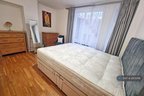 Luxury King-Size Bed 2000 Pocket Sprung Mattress