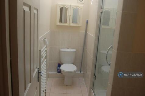 Shower/Toilet