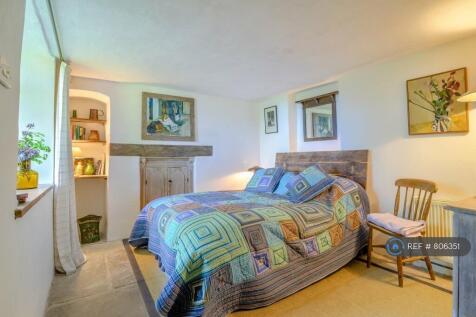 Cottage Bedroom Downstairs 