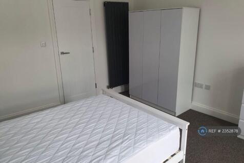 Large Bedroom