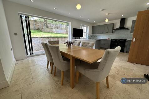 Kitchen Lounge