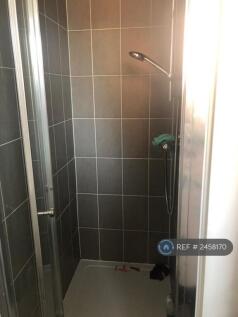 Shower To Bedroom 2