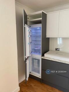 Integrated Fridge Freezer 