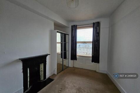 Master Bedroom 01