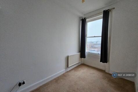2nd Bedroom 01