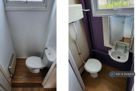 Toilet An Cloak Room