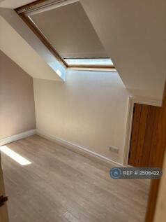 Upstairs Single Bedroom 3