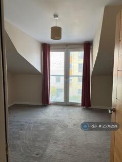 Upstairs Double Bedroom 1