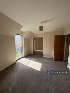 Upstairs Double Bedroom 2