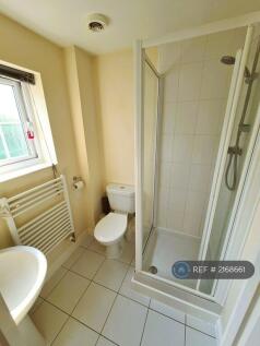 Master Bedroom En-Suite