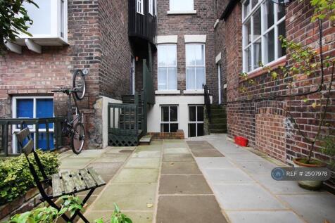 Communal Patio 