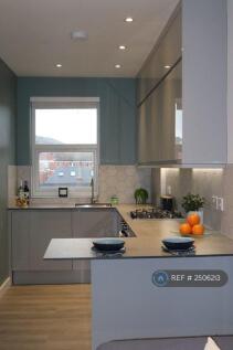 Kitchen / Dining Area