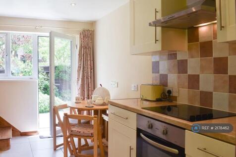 Kitchen /Dining