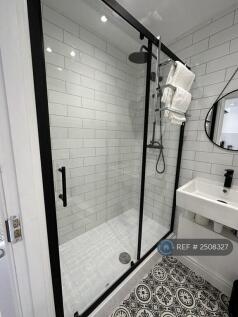 En-Suite Bathroom