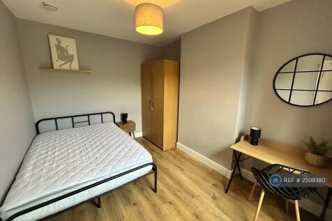 Room 4 £475