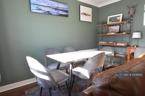 Lounge Dining Area