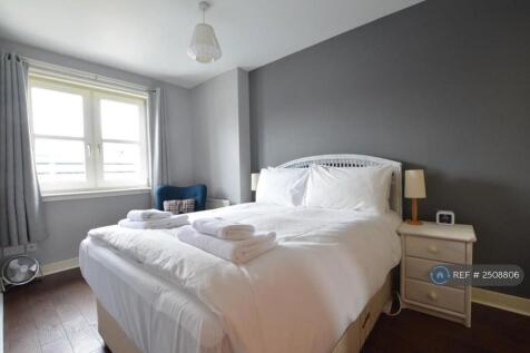 Ensuite Master Bedroom