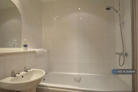 Main Bathroom With Shower Over Bath