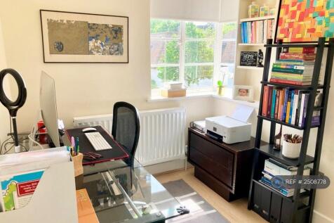 Bedroom Or Office