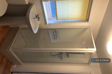 Bathroom (2) - First Floor Ph(1)