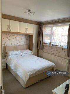 Main Bedroom - At Front