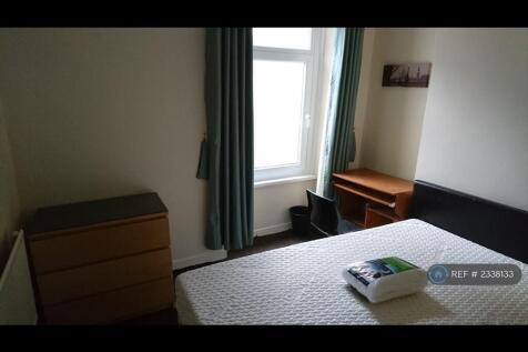 Middle Bedroom