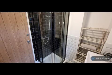 First Floor Bathroom 