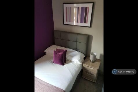 Fully Furnished Double Room - Available