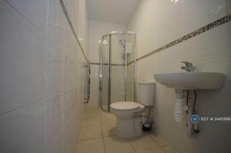 Room 5 - Bathroom