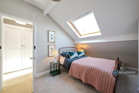 2nd Bedroom