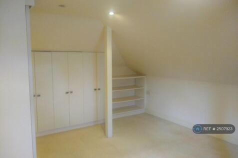 Bedroom On 2nd Floor 