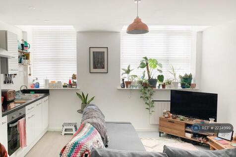 Kitchen/Living 4