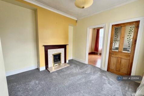 Living Room, Very Light End Of Terrace.New Carpet