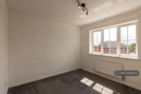 Bedroom 3 - Back Looking