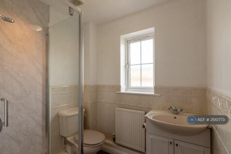 Master Bedroom En-Suite