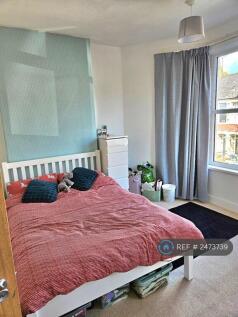Large Front Upstairs Bedroom